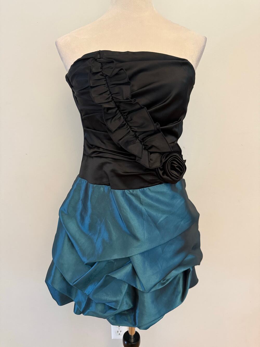 Teeze Me Vintage Y2K Strapless Teal Black Bubble Hem Homecoming Dress Size 3